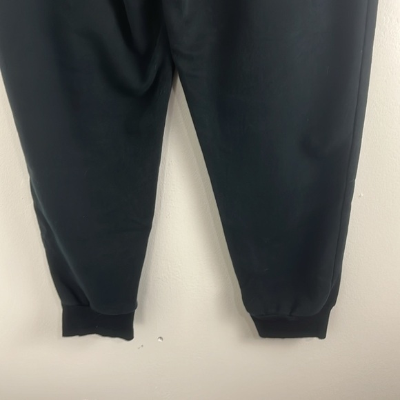 Fabletics Black Cropped Joggers - Picture 7 of 9